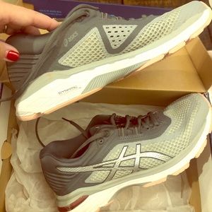 ASICS Women’s Running Shoes GT-2000 6